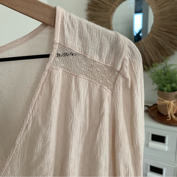 🪴$5/25🪴 American Eagle Blush Pink Lace V-Neck Peplum Blouse Top Small - Picture 4 of 15